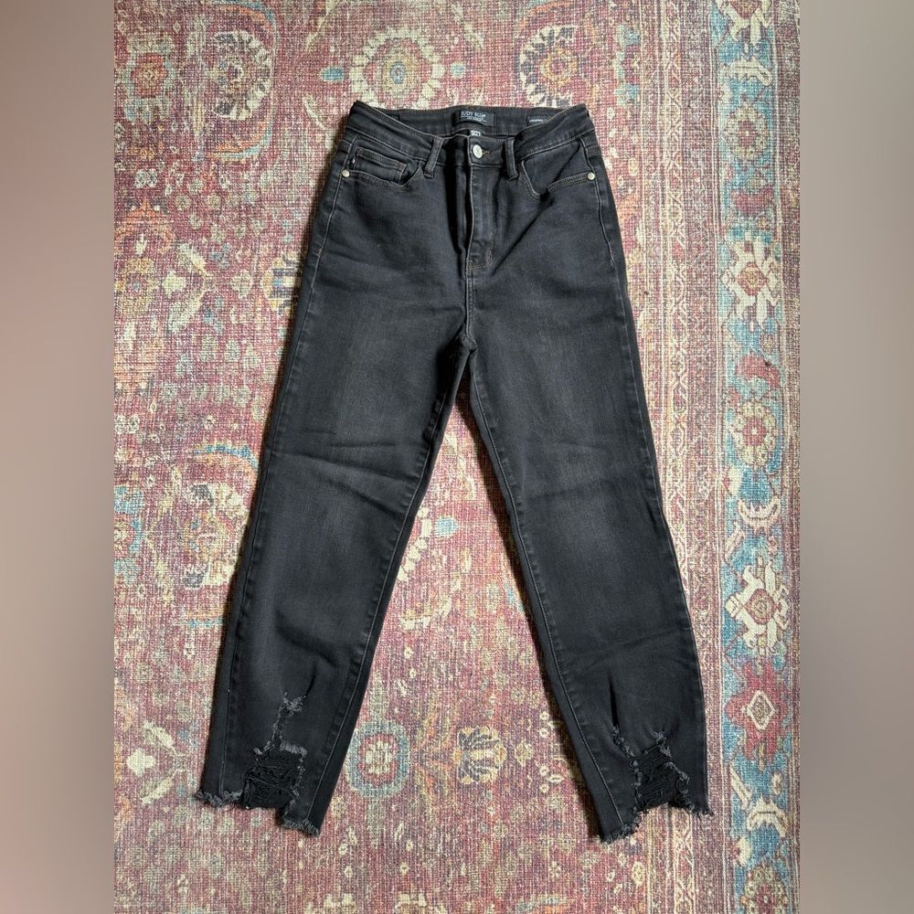 Judy Blue 5/27 Cropped Straight Black Distressed Women's Jeans